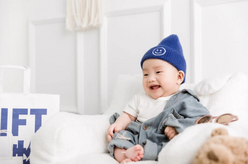 喀什宝宝多久开始攒肚